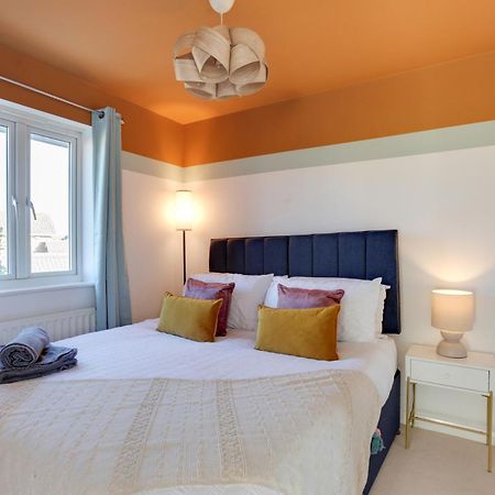 Cosy Two Bedroom House - Chelmsford - Free Parking And Wifi Kültér fotó