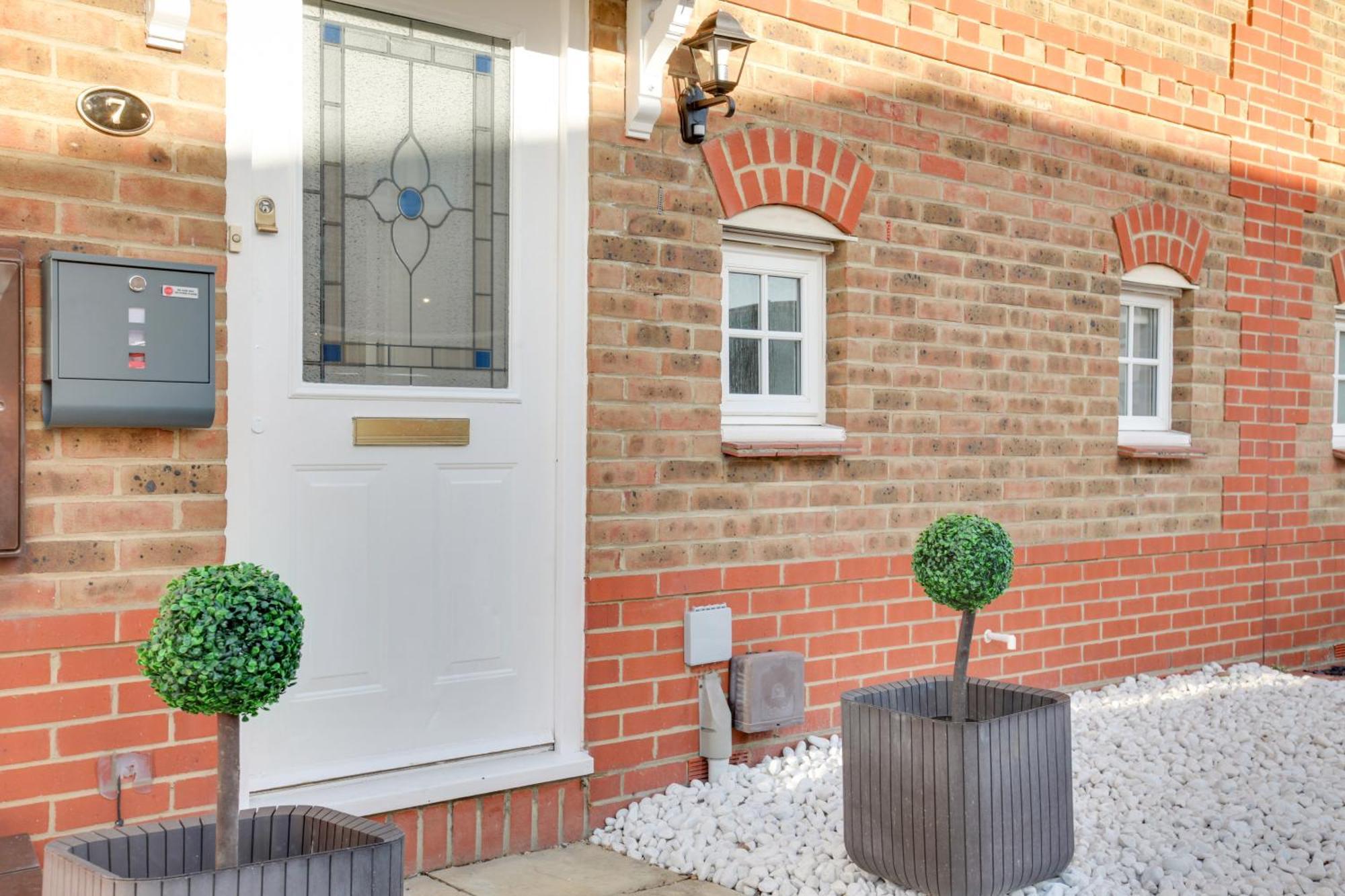 Cosy Two Bedroom House - Chelmsford - Free Parking And Wifi Kültér fotó